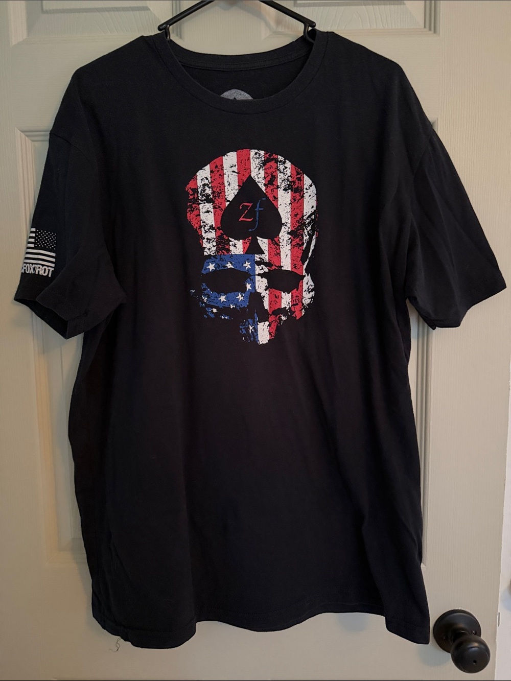 Zero Foxtrot Men’s XL Black American Flag Skull Graphic T-Shirt